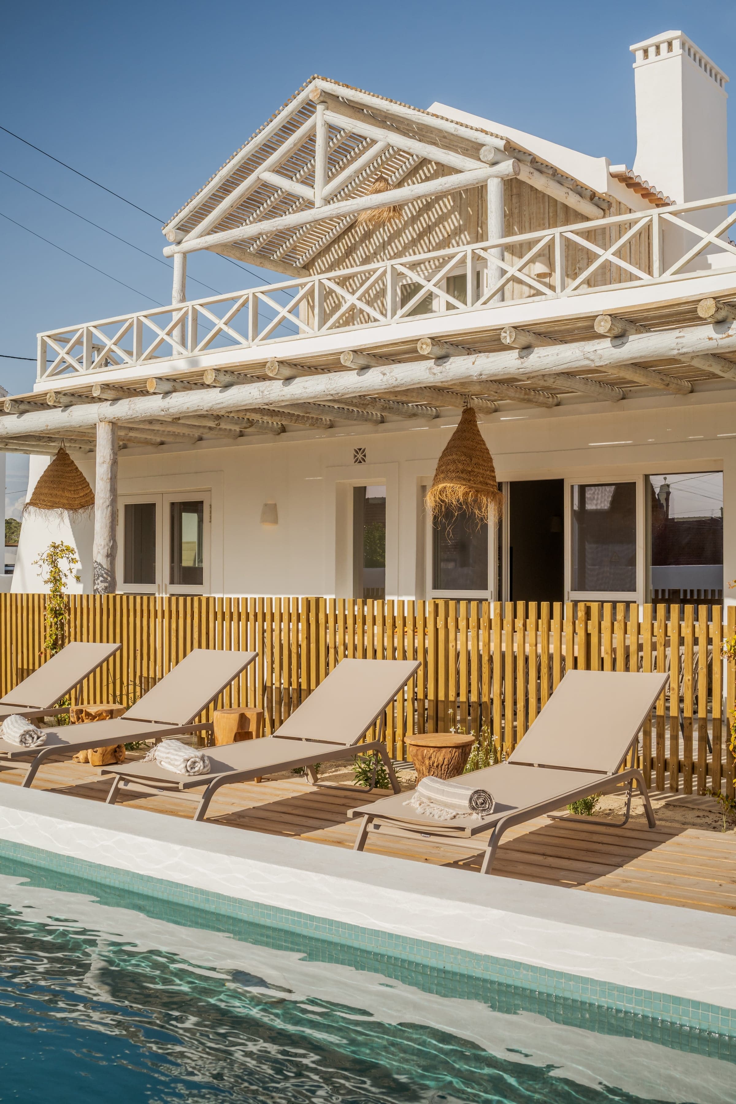 Villa da Comporta — piscina e fachada